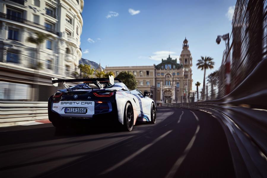  BMW i8 Roadster Formula E Safety Car (I15) 2019 года  (фото 40 из 58)